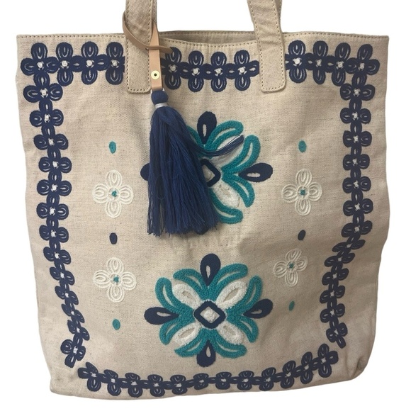 Vineyards Vines Embroidered Floral Captain Tote bag Natural Beige Blue Boho - Picture 2 of 12